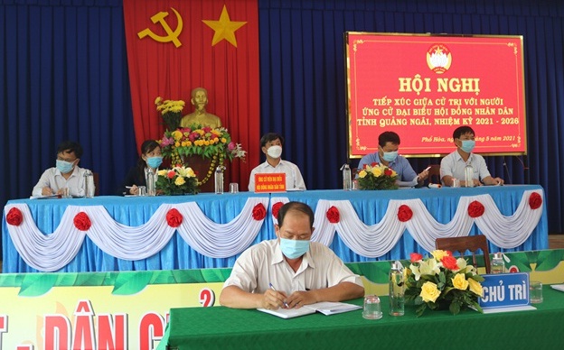 Ứng cử viên đại biểu HĐND tỉnh tiếp xúc cử tri tại phường Phổ Hòa
