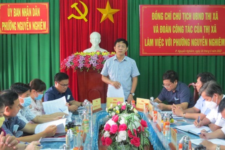 Chủ tịch UBND thị xã làm việc với phường Nguyễn Nghiêm
