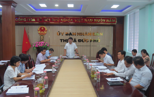 Lãnh đạo UBND thị xã đối thoại với hộ ông Nguyễn Văn Mười ở tổ dân phố Thanh Lâm, phường Phổ Ninh