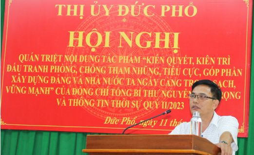Thị ủy Đức Phổ quán triệt nội dung cuốn sách của Tổng Bí thư Nguyễn Phú Trọng đến cán bộ chủ chốt