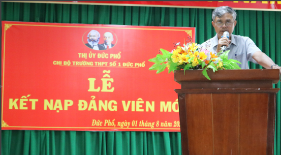 Trường THPT số 1 Đức Phổ kết nạp 03 học sinh ưu tú vào Đảng Cộng sản Việt Nam
