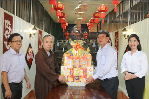Lãnh đạo thị xã Đức Phổ thăm các cơ sở Phật giáo nhân Đại Lễ Vu Lan báo hiếu năm 2023