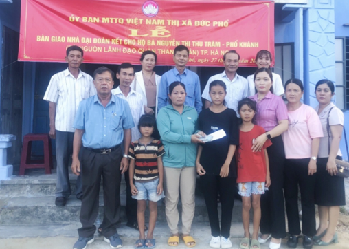 Nghiệm thu và bàn giao nhà Đại đoàn kết cho hộ nghèo ở xã Phổ Khánh