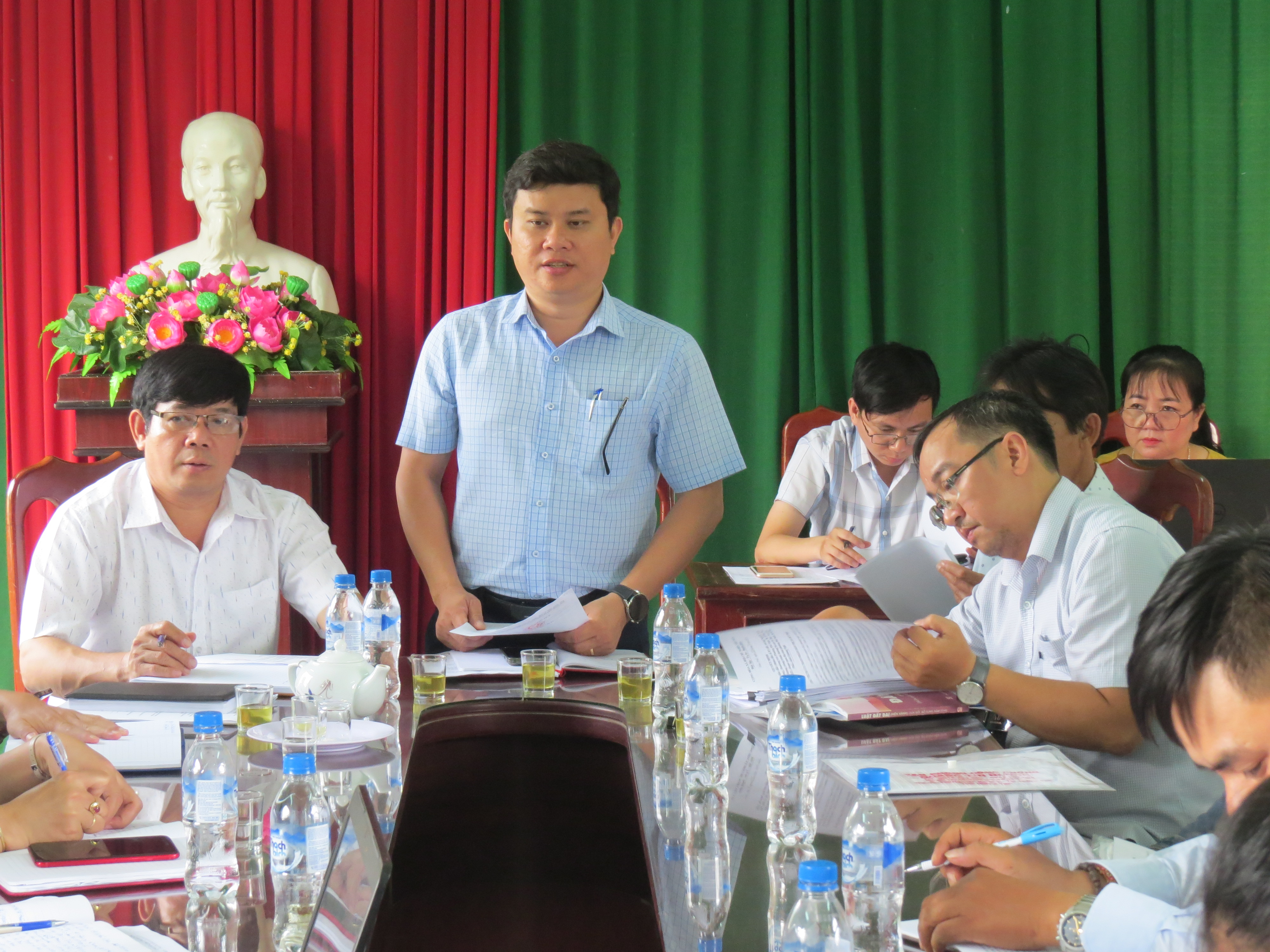 Đối thoại với hộ dân ở Phổ Ninh