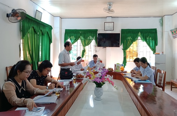 Đoàn giám sát của Ban Thường trực Ủy ban MTTQVN thị xã Đức Phổ giám sát tại xã Phổ Phong