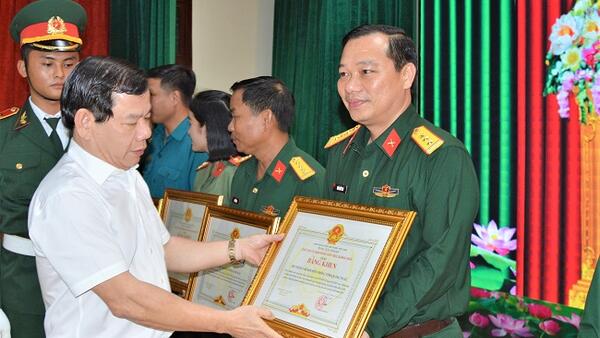 Chủ tịch UBND tỉnh Đặng Văn Minh chủ trì họp giao ban công tác phối hợp thực hiện Nghị định 03 của Chính phủ