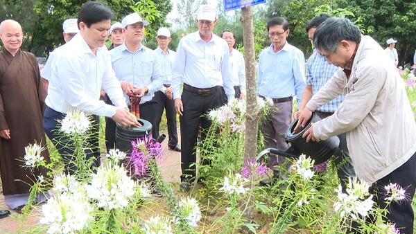 Lãnh đạo tỉnh phát động Tết trồng cây tại huyện Mộ Đức