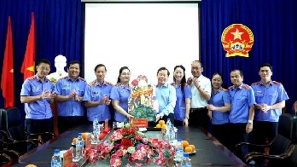 Chủ tịch UBND tỉnh Đặng Văn Minh thăm, chúc Tết các cơ quan Tư pháp trên địa bàn tỉnh