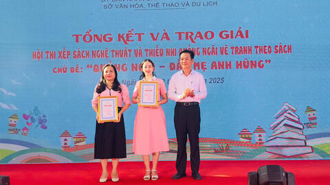 Trung tâm Truyền thông - Văn hóa - Thể thao thị xã Đức Phổ đạt giải cao tại Hội thi Xếp sách nghệ thuật và Thiếu nhi Quảng Ngãi vẽ tranh theo sách năm 2025