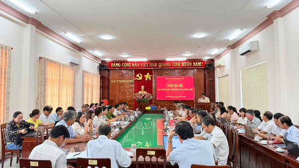 THƯỜNG TRỰC ĐẢNG ỦY PHƯỜNG ĐỨC PHỔ TỔ CHỨC HỘI NGHỊ TẬP HUẤN, HƯỚNG DẪN SỬ DỤNG NỀN TẢNG QUẢN TRỊ TỔNG THỂ