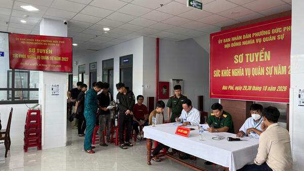 PHƯỜNG ĐỨC PHỔ TỔ CHỨC KHÁM SƠ TUYỂN SỨC KHỎE NGHĨA VỤ QUÂN SỰ NĂM 2027